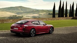 &bdquo;Porsche Panamera&ldquo; tapo prieinamesnė