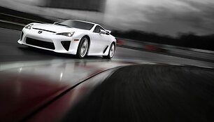&bdquo;Lexus LF-A&ldquo; &ndash; žingsnis į superautomobilius