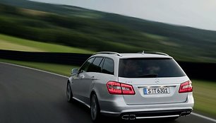 „Mercedes-Benz E 63 AMG Estate” – aštriems šeimos pojūčiams