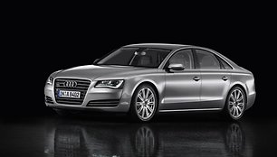 Naujasis „Audi A8“ – variklių gama ir kainos