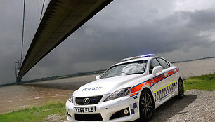 Britų policininkai ginkluojasi &bdquo;Lexus&ldquo;
