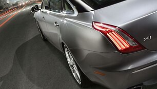 Naujasis &bdquo;Jaguar XJ&ldquo; &ndash; stilingas aristokratas