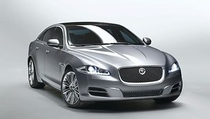 Naujasis „Jaguar XJ“ – stilingas aristokratas