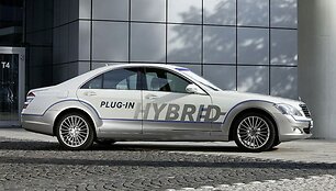 &bdquo;Mercedes-Benz Vision S 500 Plug-in HYBRID&rdquo; &ndash; pavydėtinai ekonomi&scaron;kas