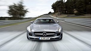 „Mercedes-Benz SLS AMG Gullwing“ – paslaptis atskleista