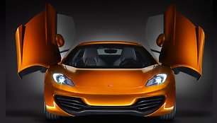 „McLaren MP4-12C“ - legendinio F1 įpėdinis