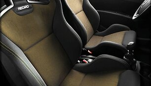 &bdquo;Renault Clio RS200&ldquo; patiks &bdquo;Formulės-1&rdquo; gerbėjams