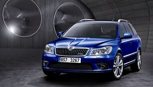 Atnaujintas &bdquo;&Scaron;koda Octavia vRS&ldquo; &ndash; galingas ir ekonomi&scaron;kas žaisliukas taupiems
