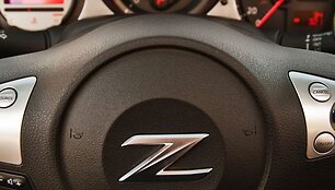 Naujasis &bdquo;Nissan 370Z Roadster&ldquo; &ndash; mėgaukitės atviru dangumi