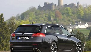 &bdquo;Opel Insignia OPC Sports Tourer&ldquo; &ndash; žvėris universalo kailyje