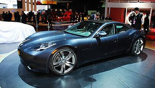 Prabangus hibridas „Fisker Karma“ sunaudos 2,4 l/100 km