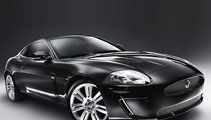 Dar greitesnis ir galingesnis „Jaguar XKR“