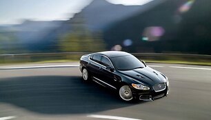 Atnaujinto &bdquo;Jaguar XFR&ldquo; &scaron;uolis Detroite