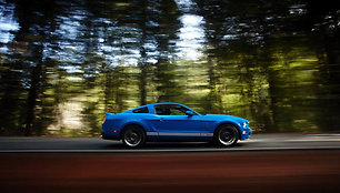 „Ford Mustang Shelby GT500“ – dar stipresnis smūgis