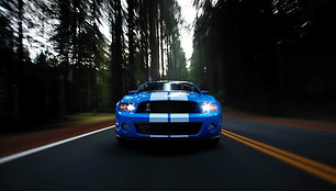 „Ford Mustang Shelby GT500“ – dar stipresnis smūgis