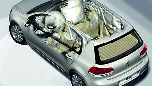 Naujasis &bdquo;Volkswagen Golf&ldquo; gavo auk&scaron;čiausią saugumo įvertinimą