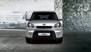 „Kia Soul“ reklamoje žiurkėnai mėgaujasi vairavimu