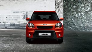 „Kia Soul“ reklamoje žiurkėnai mėgaujasi vairavimu