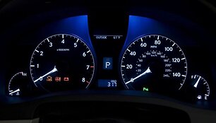 Naujieji &bdquo;Lexus RX&ldquo; visureigiai tapo dar tobulesni