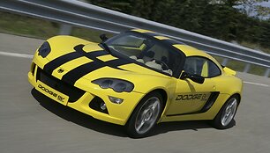 &bdquo;Chrysler&ldquo; pristatė tris elektra varomus automobilius