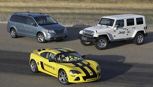 &bdquo;Chrysler&ldquo; pristatė tris elektra varomus automobilius