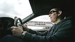 Aklas kari&scaron;kis vairavo &bdquo;Ferrari 360 Modena&ldquo;