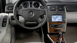 Atnaujinta &ldquo;Mercedes-Benz&rdquo; B klasė