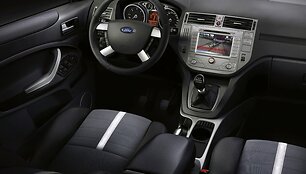 &bdquo;Ford Kuga&ldquo; &ndash; dar vienas mažasis visureigis