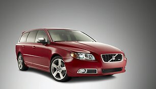 Pristatytas &bdquo;Volvo V70 R-Design&ldquo;