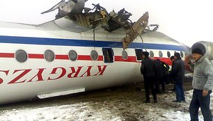 Apvirtęs Tu-134 keleivinis lėktuvas