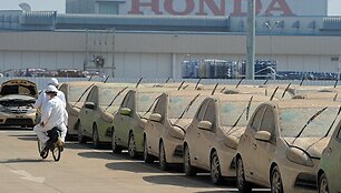 Potvynio sugadinti &bdquo;Honda&ldquo; automobiliai bus sunaikinti