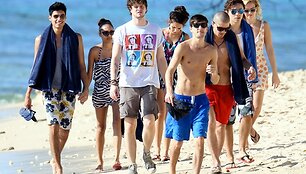 &bdquo;The Wanted&ldquo; grupės nariai su draugėmis
