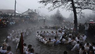 Bulgarijos vyrai Tundžos upėje