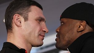 Vitalijus Kličko ir Dereckas Chisora 