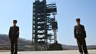 Kariai netoli Šiaurės Korėjos „Unha-3“ raketos