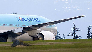 &bdquo;Korean Air&ldquo; lėktuvas Kanados karinėje bazėje
