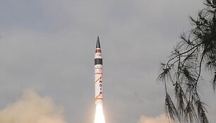 &bdquo;Agni V&ldquo; balistinės raketos startas