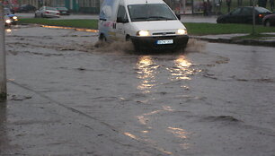 Kaune patvinusi gatvė (&Scaron;iaurės pr.)