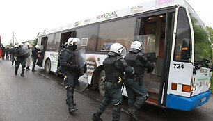 Policininkai palieka Klonio gatvę