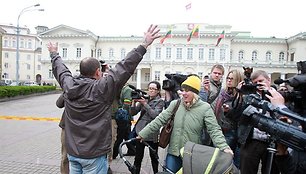 Drąsiaus Kedžio šalininkai prie prezidentūros