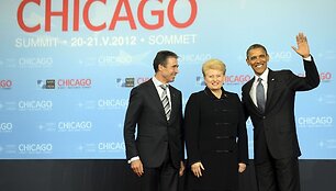 NATO generalinis sekretorius Andersas Foghas Rasmussenas, Lietuvos prezidentė Dalia Grybauskaitė ir JAV prezidentas Barackas Obama