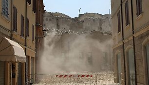 Žemės drebėjimo Italijoje padariniai