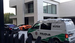 egidiju-draguna-iki-namu-kiemo-atsivijo-policija