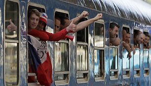 Čekijos futbolo sirgaliai Prahos pagrindinėje traukinių stotyje