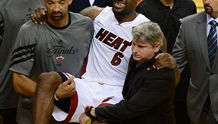 I&scaron; aik&scaron;tės i&scaron;ne&scaron;amas LeBronas Jamesas