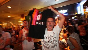 Miami &bdquo;Heat&ldquo; sirgaliai džiaugiasi pergale.