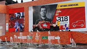dakaro-legenda-antanas-juknevicius-ant-podiumo-sulauke-klausimo-ar-tai-jo-pirmasis-dakaras
