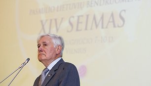 Ex-President Valdas Adamkus calls scheduled nuclear plant referendum a mockery