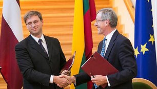 Audrius Zabotka (centre) ir Richardas Pelly