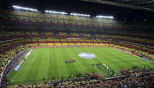 Akimirka prie&scaron; rungtynes &bdquo;Camp Nou&ldquo; stadione